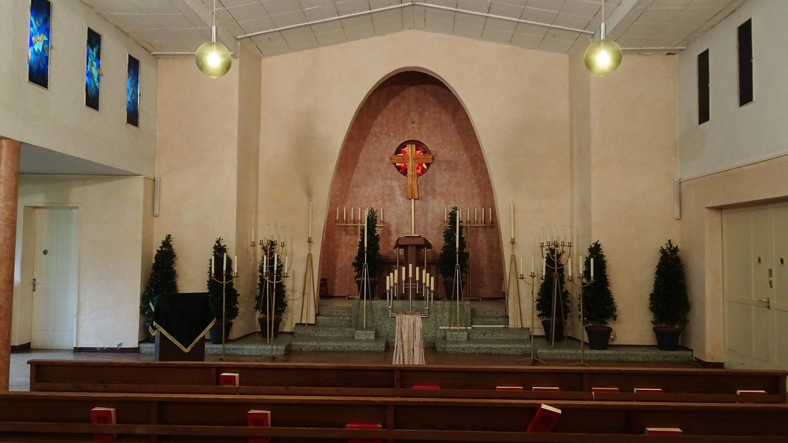 Innenraum der Kapelle 2 – Vorwerker Friedhof