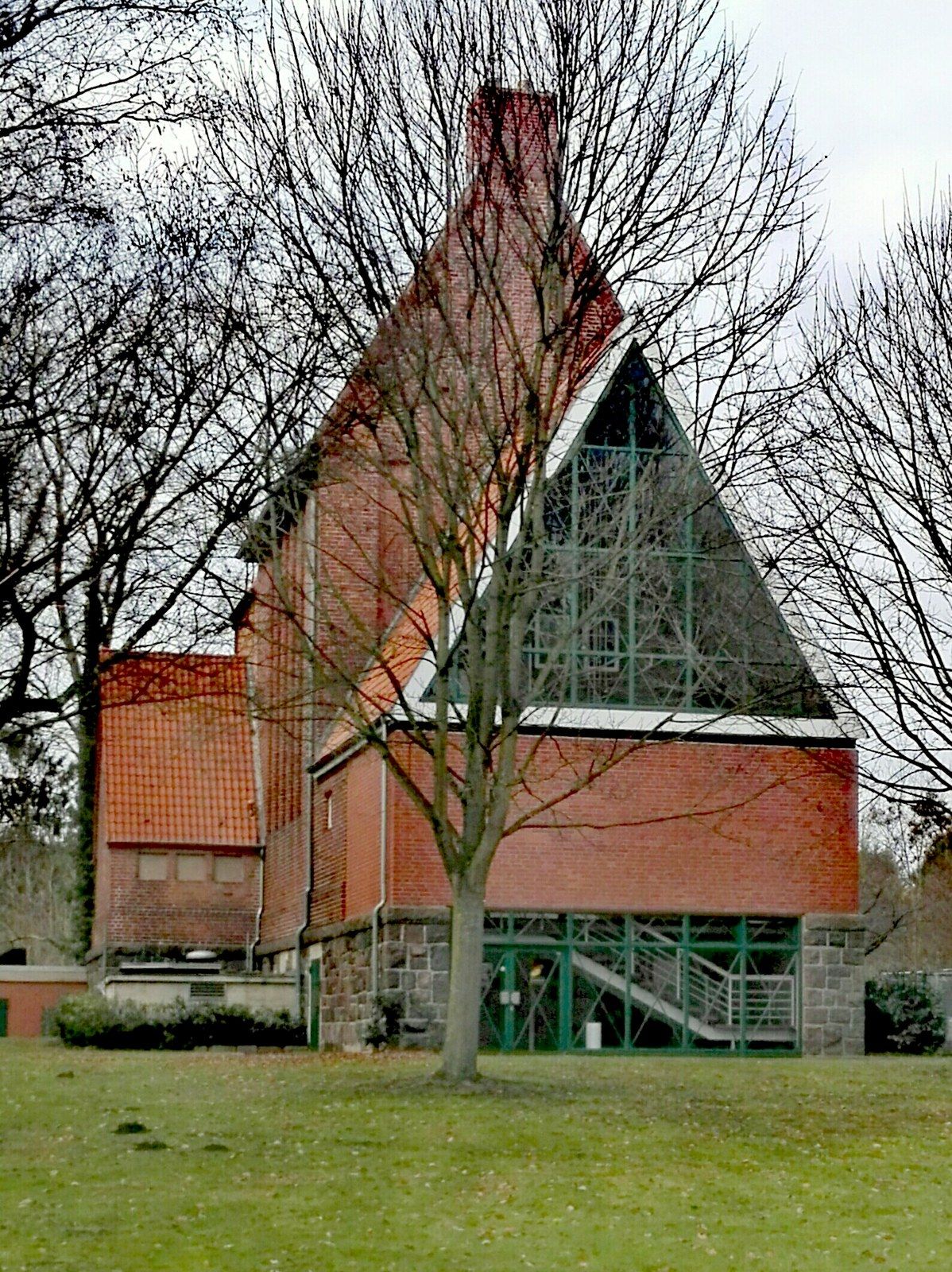 Krematorium am Vorwerker Friedhof, Aufnahme von 2018 – Vorwerker Friedhof